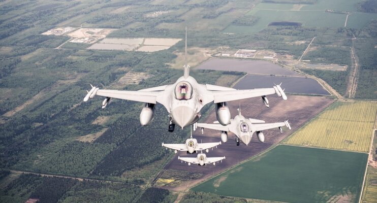 Miniatura: Operacja sił powietrznych NATO. Niezwykłe...