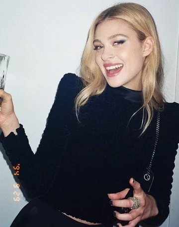 Nicola Peltz 