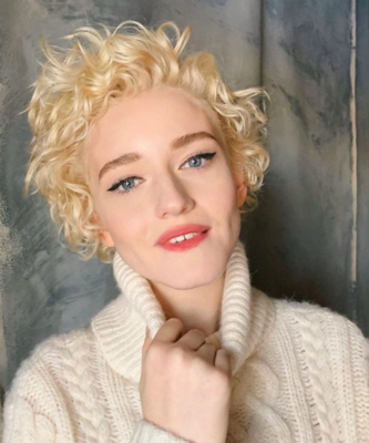 Miniatura: Julia Garner. Aktorka, która zagra Madonnę...