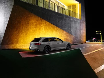 Audi RS 4 Avant edition 25 years 