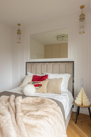 Apartament modern classic w&nbsp;świątecznej odsłonie, projekt Decoroom