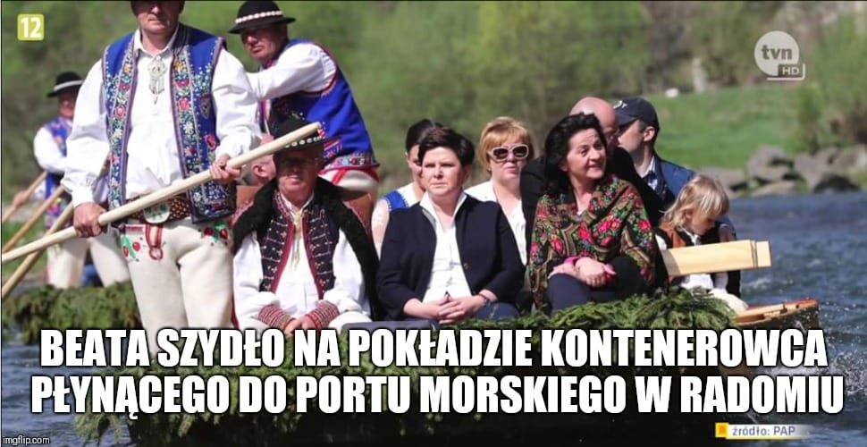 Mem z Beatą Szydło na łódce. Spływ Dunajcem 