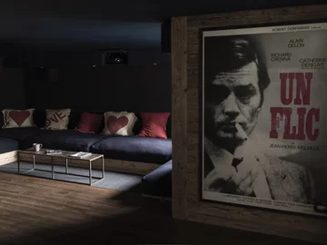 Urządzili luksusowy dom w hotelu z 1936. Projekt: Marianne Tiegen Interiors 