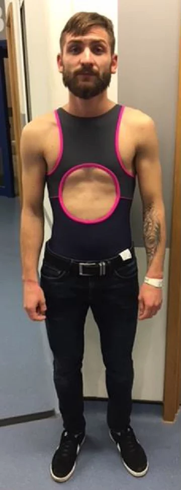 Złodziej w swoim uniformie 