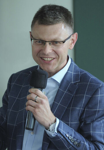 Konrad Ciesiołkiewicz, dyrektor w&nbsp;Orange Polska