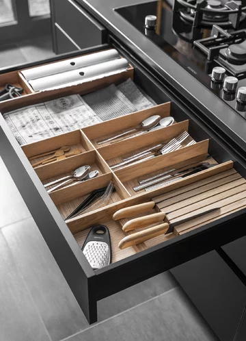Systemy wyposażenia szuflad i szaf marki PEKA PEKA, kuchnia