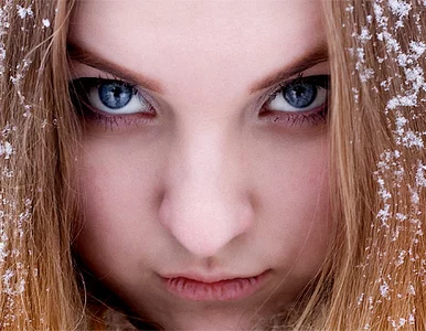 Miniatura: Rosjanie boją się "złego spojrzenia"