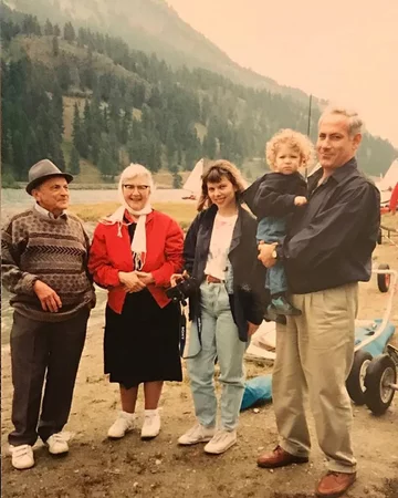 Yair Netanhuahu z rodziną 