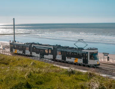 Miniatura: Tym tramwajem pojedziesz prosto na plażę....