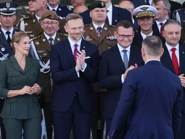 Politycy na obchodach 15 sierpni 