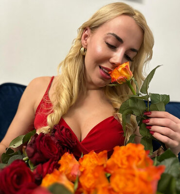 Miniatura: Marianna Schreiber w sieci. Takie zdjęcia...