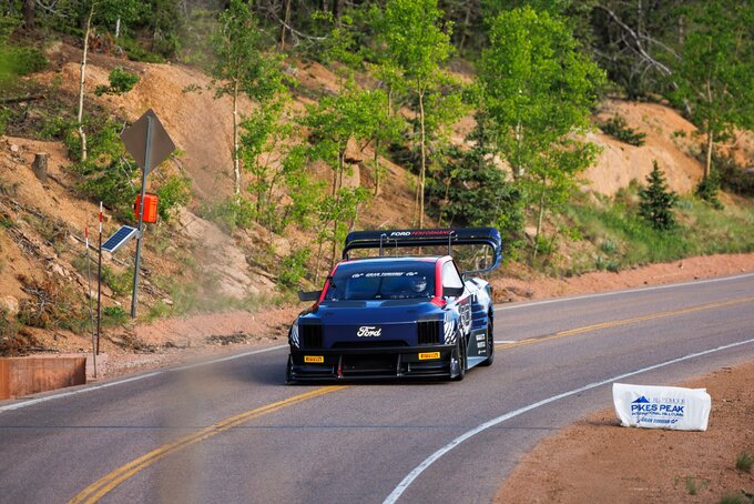 Ford F-150 Lightning SuperTruck zdobył Pikes Peak