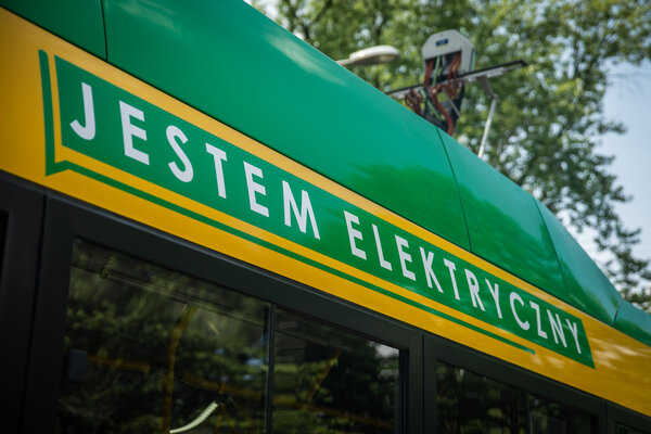 Miniatura: Podpisanie umowy na dostawę 130 autobusów...