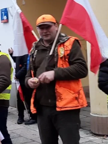 Mężczyzna poszukiwany przez policję w związku z zamieszkami na proteście rolników 