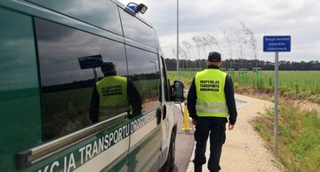 Ważenie samochodu ciężarowego przez inspekcję ITD