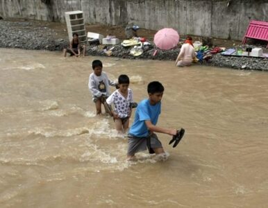 Miniatura: Filipiny: ogromna powódź zabiła 66 osób....
