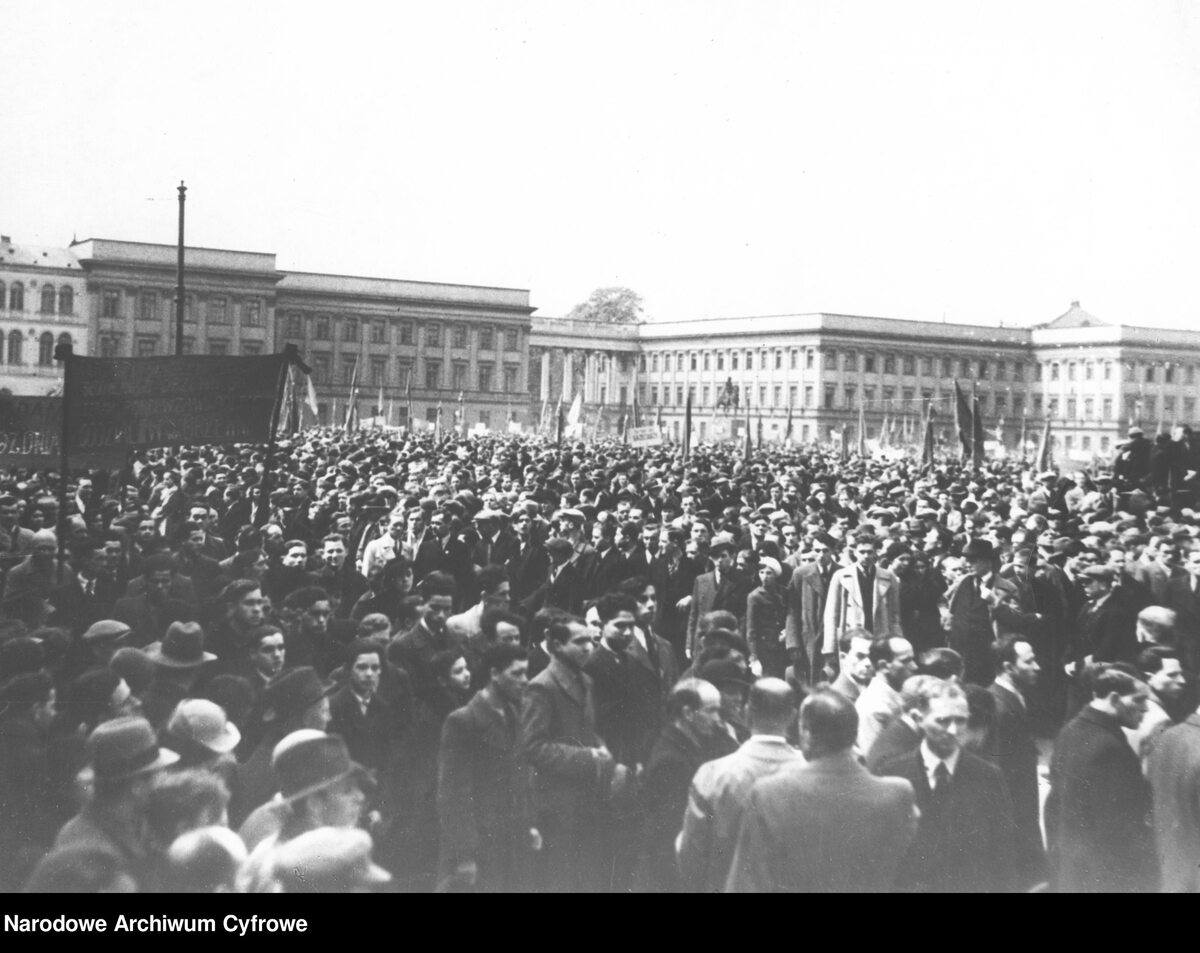 Wiec pierwszomajowy na placu Saskim w Warszawie (1 V 1938 r.) 