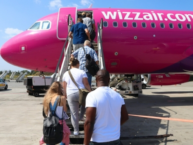 Miniatura: WizzAir zawiesi kilkanaście połączeń z...