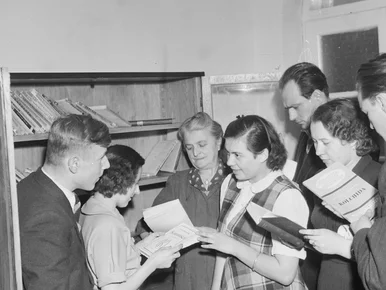 Miniatura: QUIZ. Myślisz, że jesteś oczytany? Dopasuj...