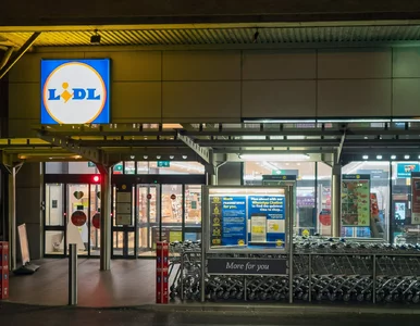 Miniatura: Pochwaliła się paczką świąteczną z Lidla....