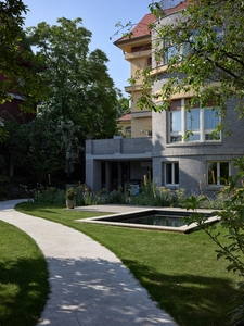 Miniatura: Renowacja willi z lat 30. w Pradze....