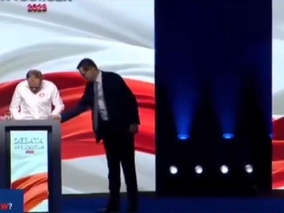 Po debacie TVP Morawiecki podszedł do&nbsp;Tuska. Wszystko...