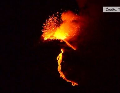 Miniatura: Wulkan Etna wciąż aktywny. Wyrzuca z...