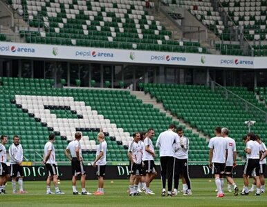 Miniatura: Legia zapłaciła piłkarzom, ale za miesiąc...