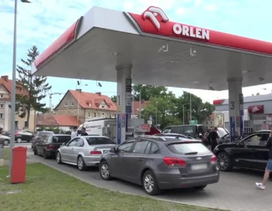 Miniatura: Wysokie ceny paliw. Kierowcy blokowali...