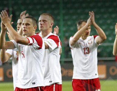 Miniatura: Polscy piłkarze będą grali rzadziej