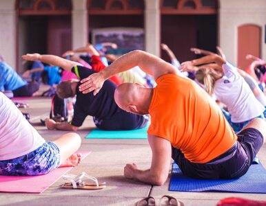 Miniatura: Czy joga pomaga schudnąć? Ile kalorii...