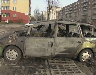 Miniatura: W Krakowie spłonęły dwa samochody