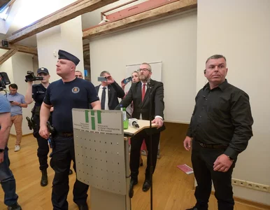 Miniatura: Awantura z udziałem Grzegorza Brauna....