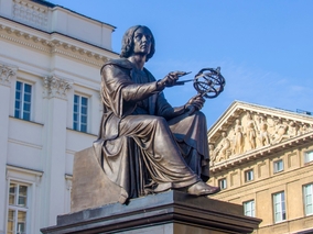 Miniatura: Kopernik jest patronem tych instytucji...