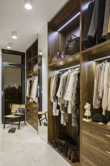 Paryski artyzm w Warszawie. Apartament w Centrum Praskim Koneser 