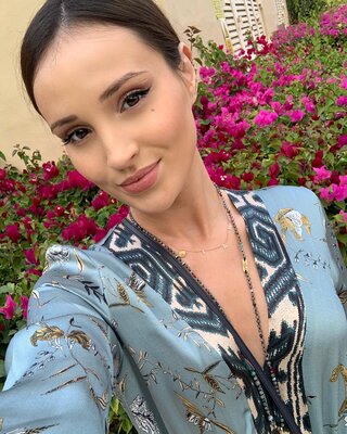 Miniatura: Marina Łuczenko-Szczęsna