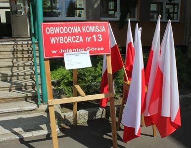 Miniatura: Wyniki wyborów. PKW podała dane o frekwencji