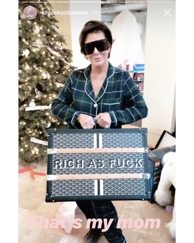 Kris Jenner z walizką