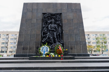 Pomnik Bohater&oacute;w Getta w&nbsp;Warszawie