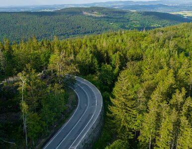 Miniatura: Wieża widokowa na Zakręcie Śmierci. Śmiały...