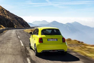 Nowy Abarth 500e 