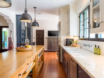 Dom, który Leonardo DiCaprio kupił dla mamy, Irmelin Indenbirken Leonardo DiCaprio, TopTenRealEstateDeals