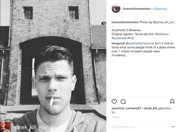 Pamiątkowe zdjęcie z Auschwitz 