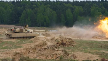 M1A2 Abrams Main Battle Tank podczas ćwiczeń (fot. U.S. Army photo by Spc. Marcus Floyd, 13th Public Affairs Detachment)