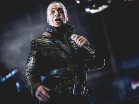Fanka Rammstein miała zostać odurzona i posiniaczona. Zebraliśmy fakty