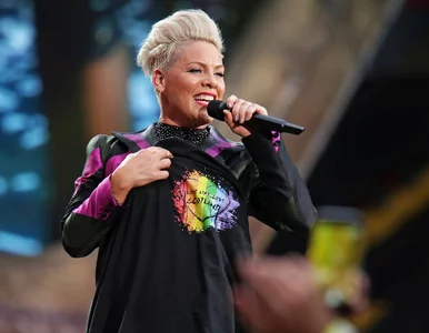 Miniatura: Pink skrytykowana. Jej dzieci bawiły się...