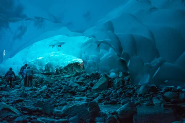 Lodowe jaskinie Juneau na Alasce, USA