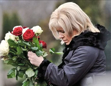 Miniatura: Żałoba z żółtym paskiem - jak żyją...