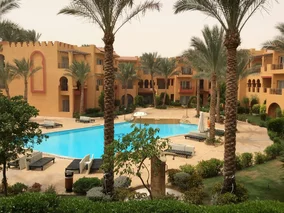 Miniatura: Dobry hotel, dwa baseny i 28 stopni. To...