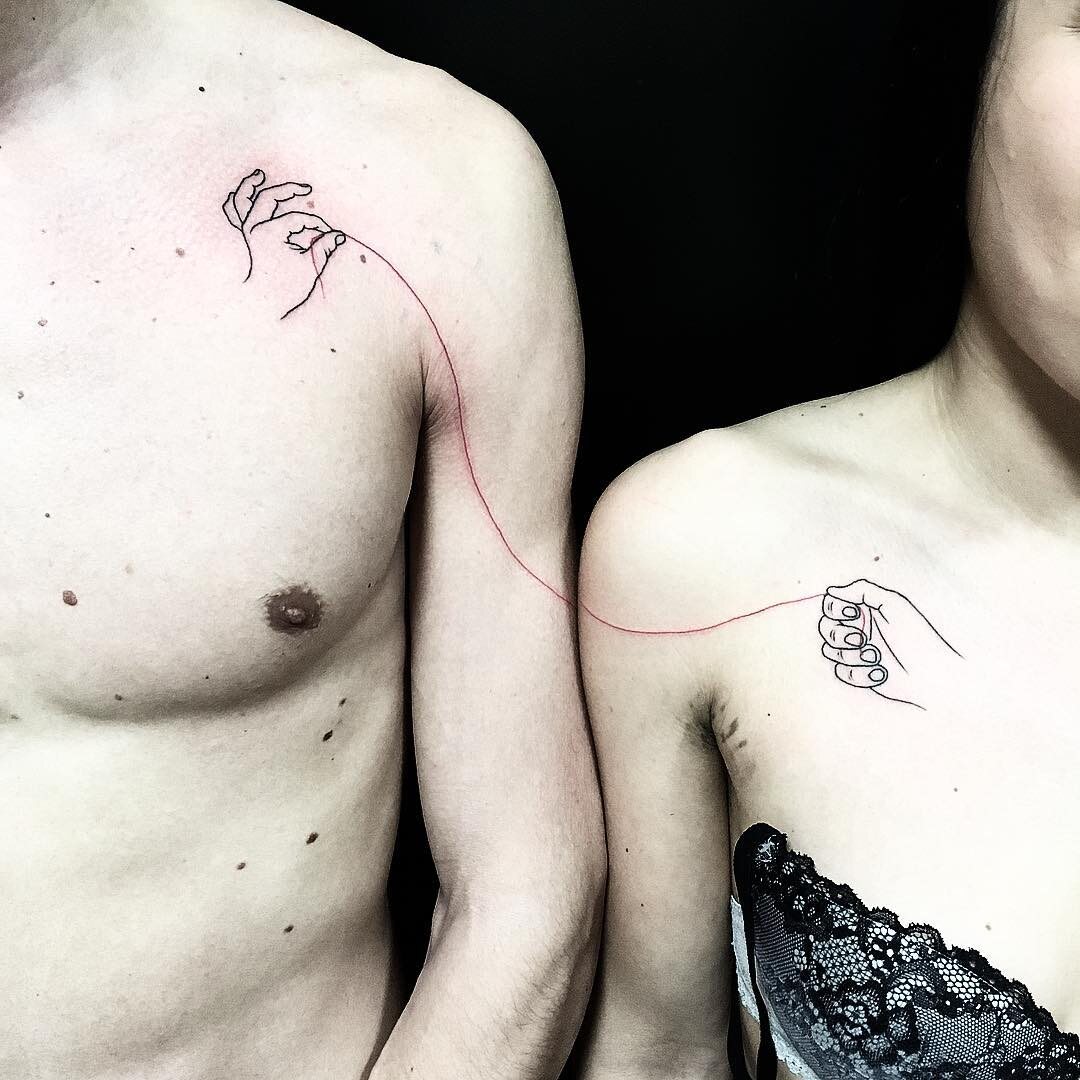 Pasujące tatuaże rodzeństwa 